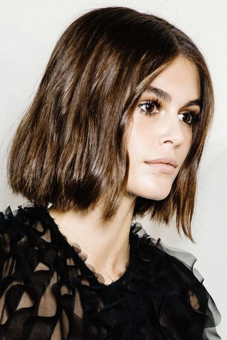 idea di acconciatura moderna di Kaia Gerber