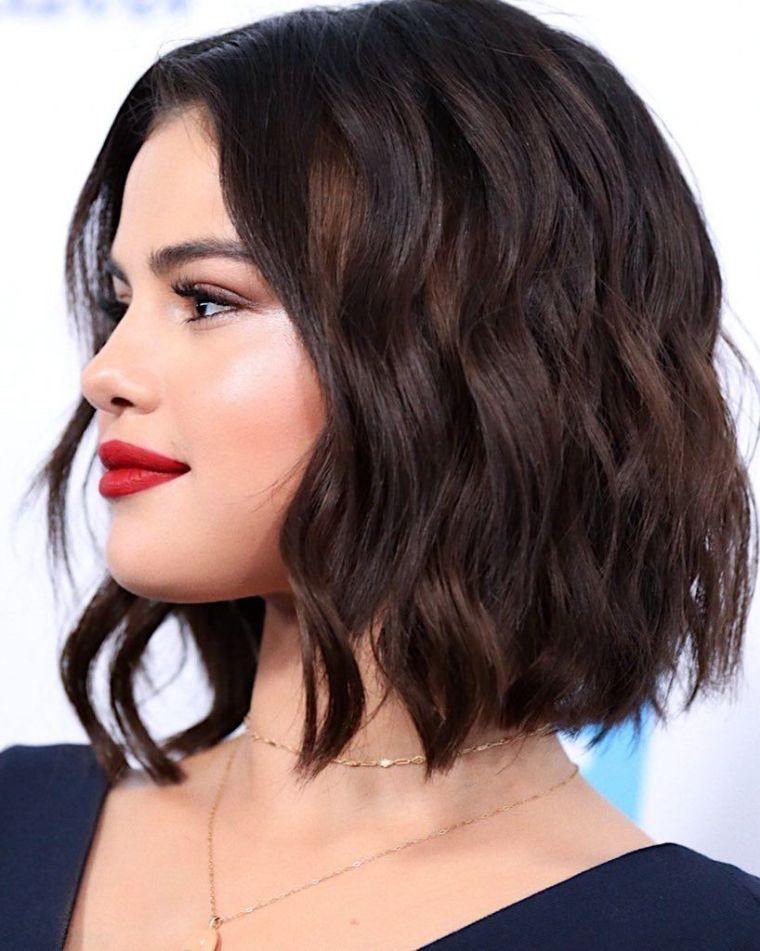 Bob frizura Selene Gomez