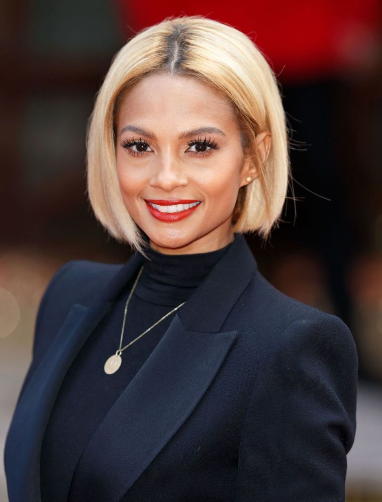 acconciatura facile e look semplice e veloce quadrato Alesha Dixon