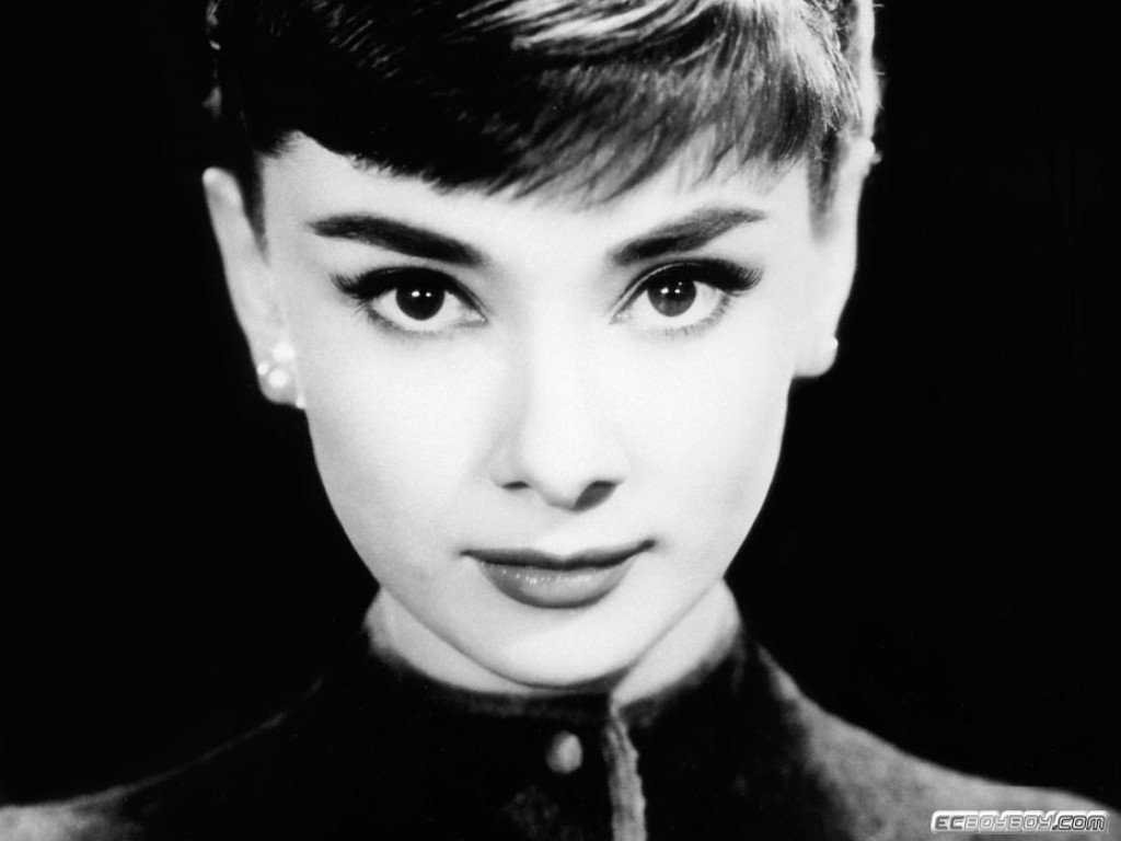 Audrey Hepburn sutrumpino kino teatro idėją ir sutrumpino moterį
