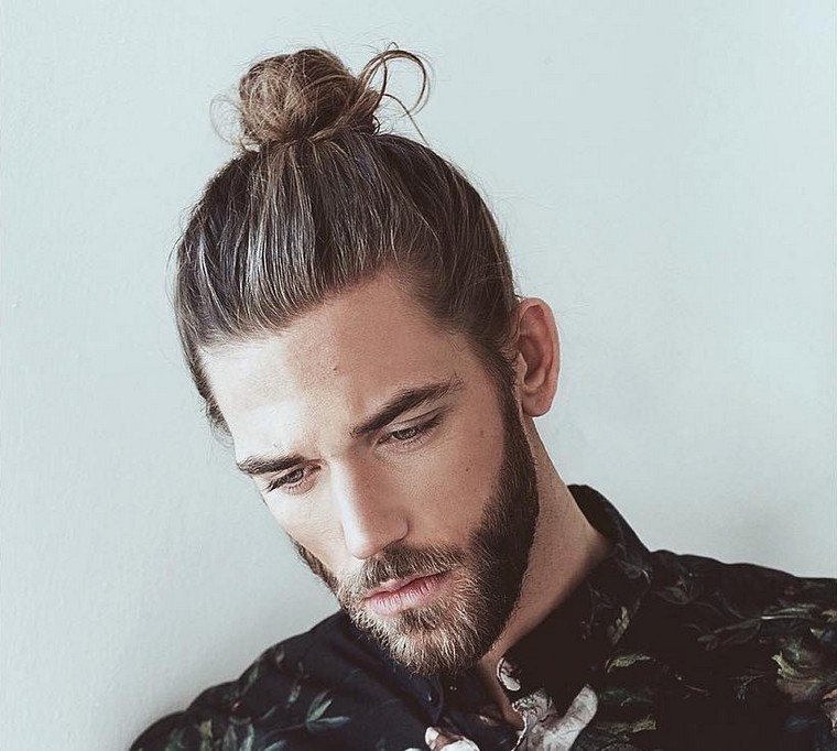 man-bun-haircut-man-trend-ideas