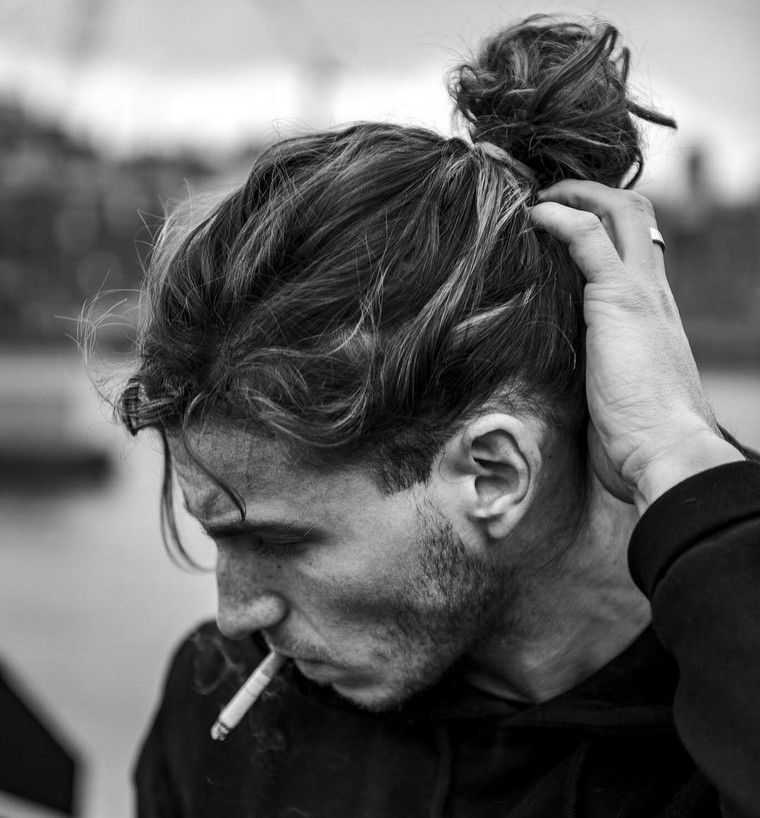 man-bun-haircut-man-trend-hair-long-man