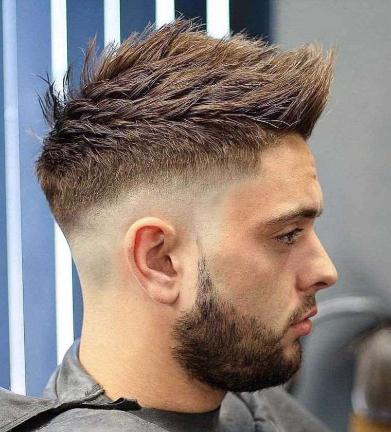 foto di taglio di capelli uomo