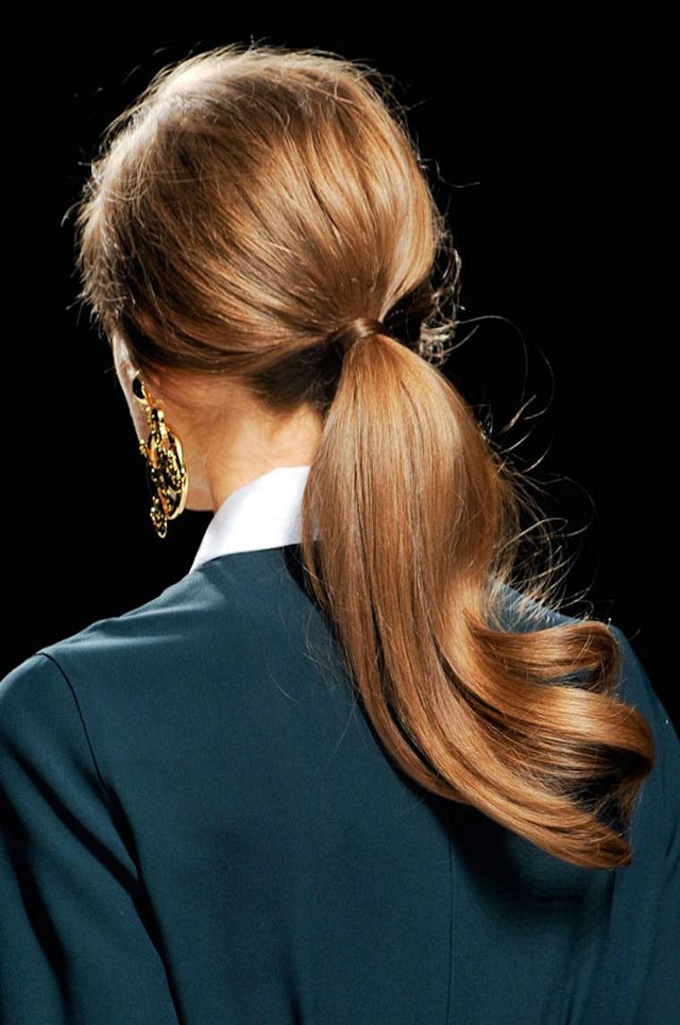 capelli-donna-acconciatura-chevam-coda