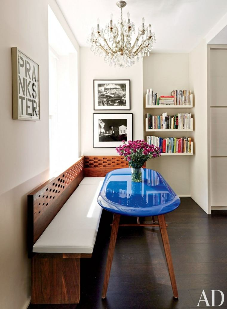 cucina moderna scaffalature in legno libreria tavolo da cucina blu