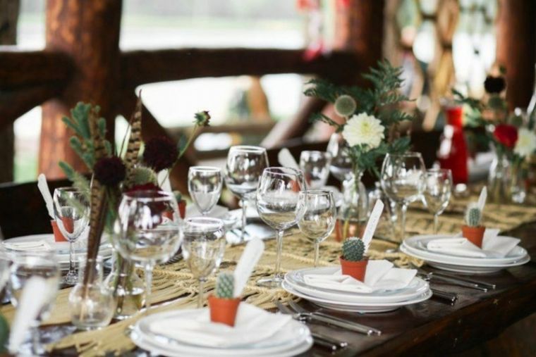 bohém-elegáns-esküvői asztal-idee-deco