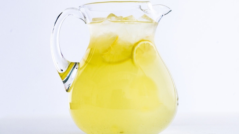 frissítő limonádé házi ital