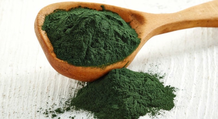 spirulina-limonádé-gyermeknek