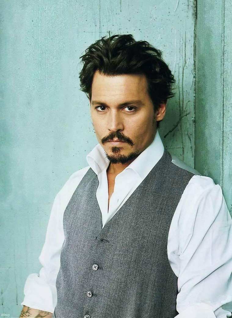 hogyan kell kiválasztani a johnny-depp-fodrász-trendi ötletet