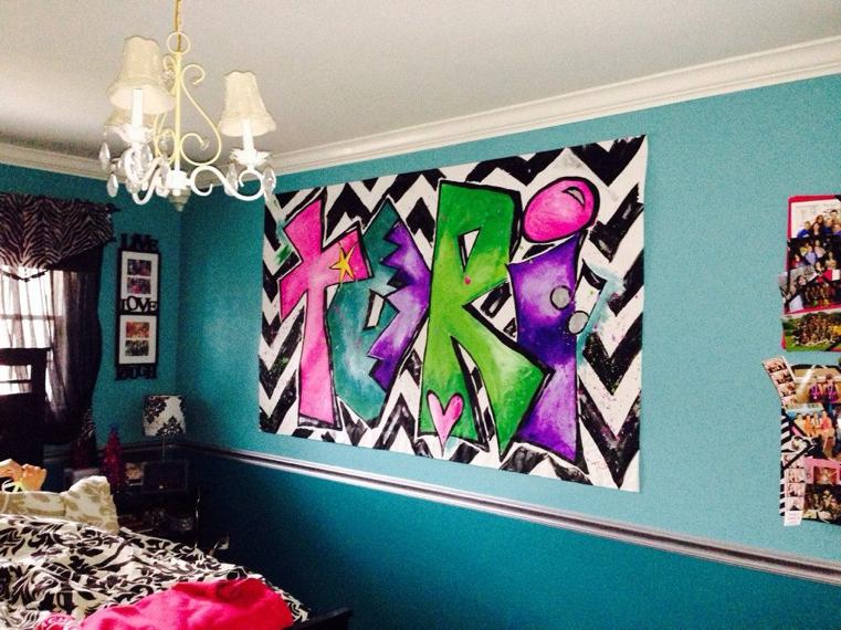 teen-girl-room-con-graffiti