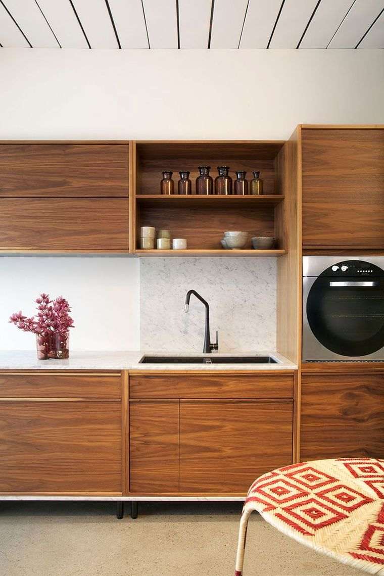 piccola-cucina-moderna-decorazione-legno-bianco-idee