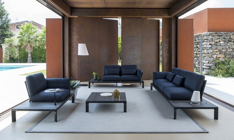 modernūs deko sodo baldai