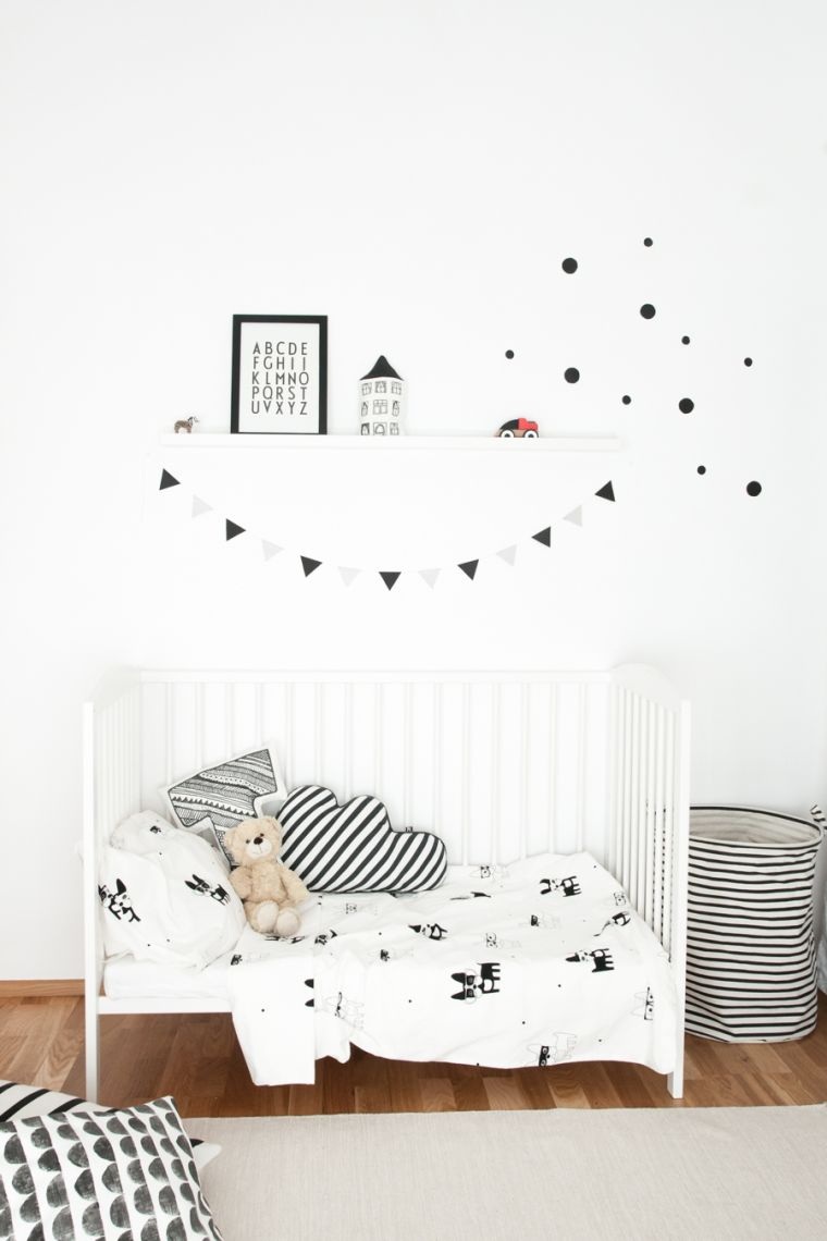 gyermekszoba fekete -fehér színekben