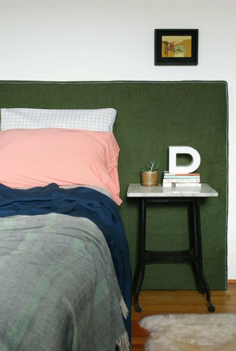 寝室のアールデコの壁フレームのベッドサイドテーブルのためのヘッドボードグリーンファブリックデザインのアイデア