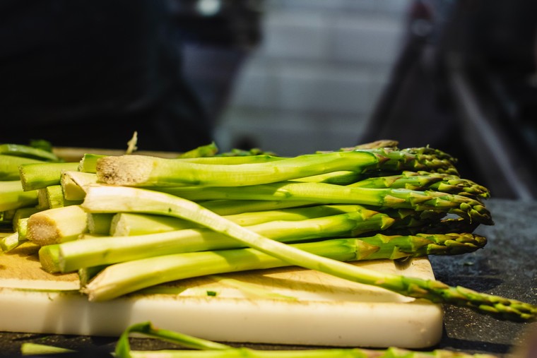 ベジタリアンレシピのアイデアバランスの取れたメニュー緑の野菜