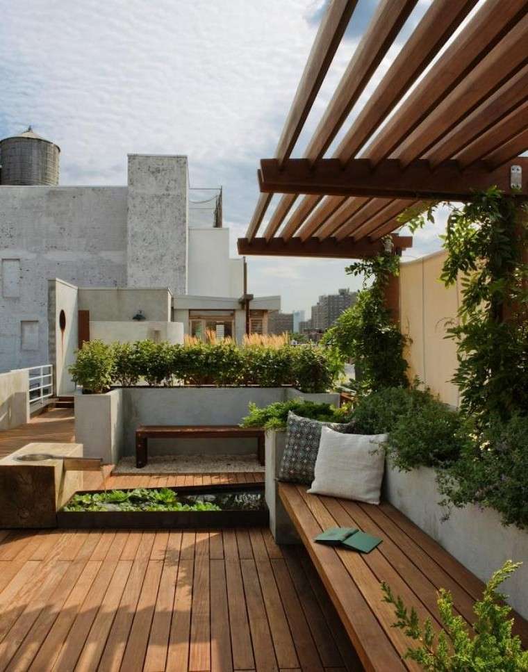 terrazza tetto città pavimento in legno idea panchina giardino pergolato in legno