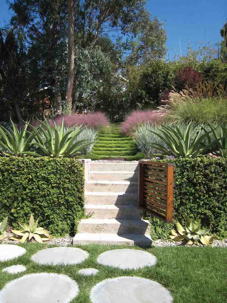 vialetto-giardino-terrazza-scala-inclinata