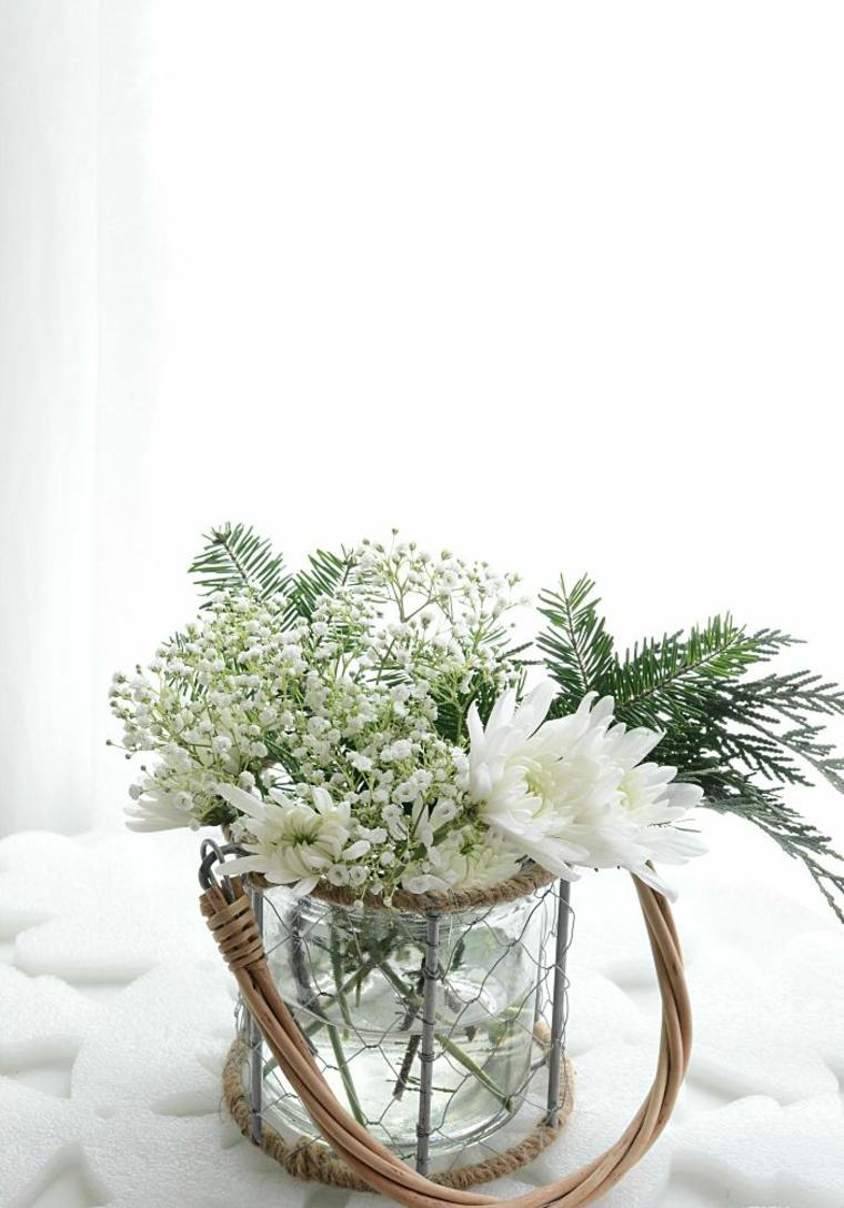 Božićna vaza ukras stola božićna vaza za cvijeće bijela
