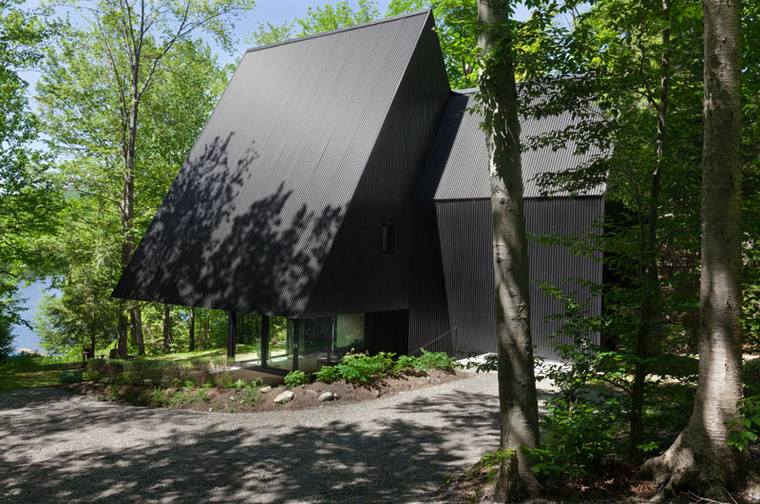 costruttore-casa-legno-DRAA-cabina-foresta-hemlock-quebec-canada-tetto