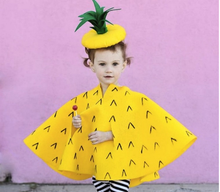 costume da bambino di halloween con ananas