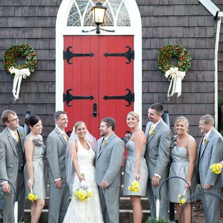 結婚式-男性用スーツ-結婚式-目撃者-ライト-グレー-花-黄色