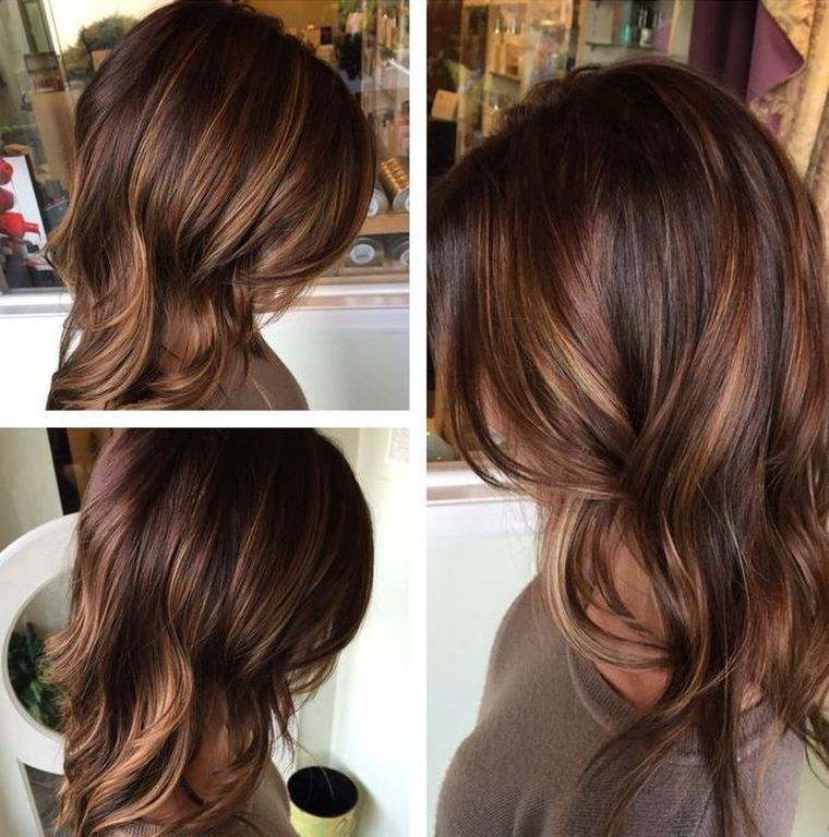 balayage-caramello-capelli-lunghi-donna-acconciatura-onde