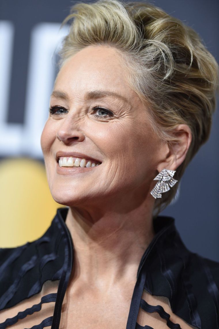 Sharon Stone rövid hajvágás ősz hajra