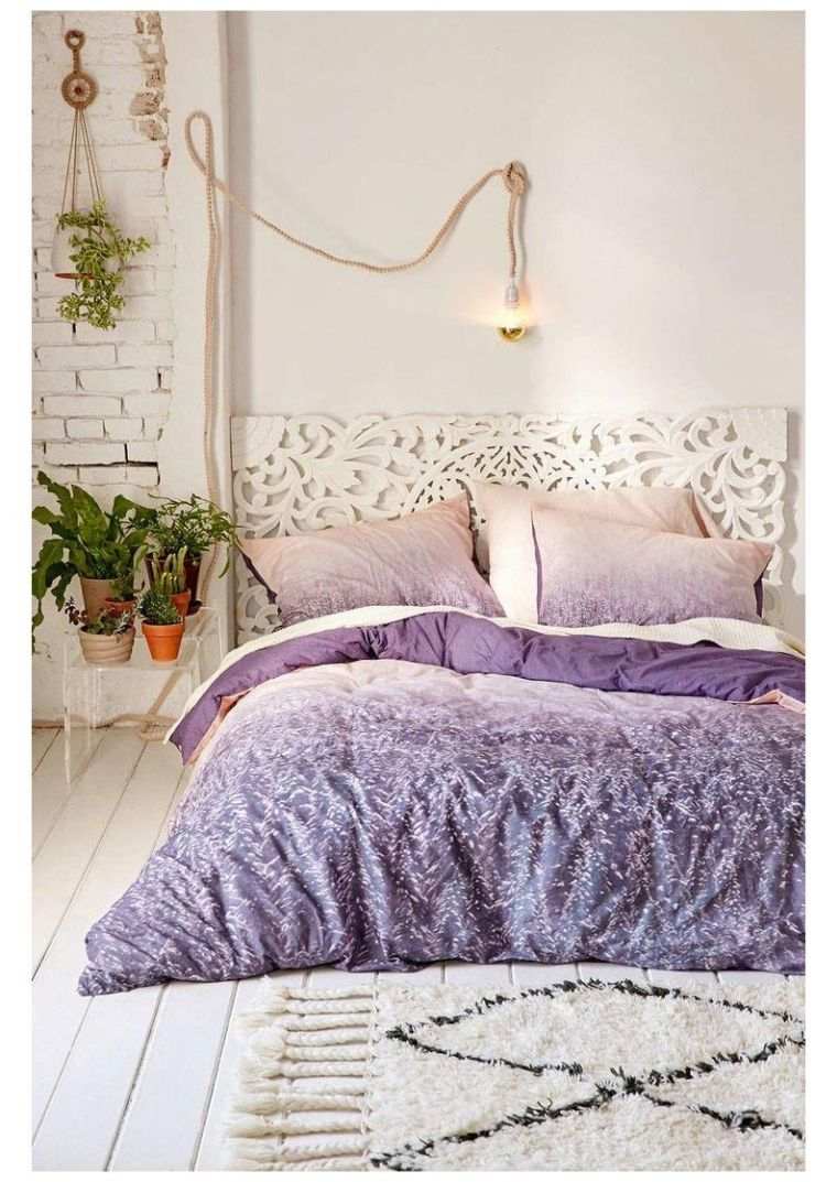 pastelinės spalvos miegamojo dekoras
