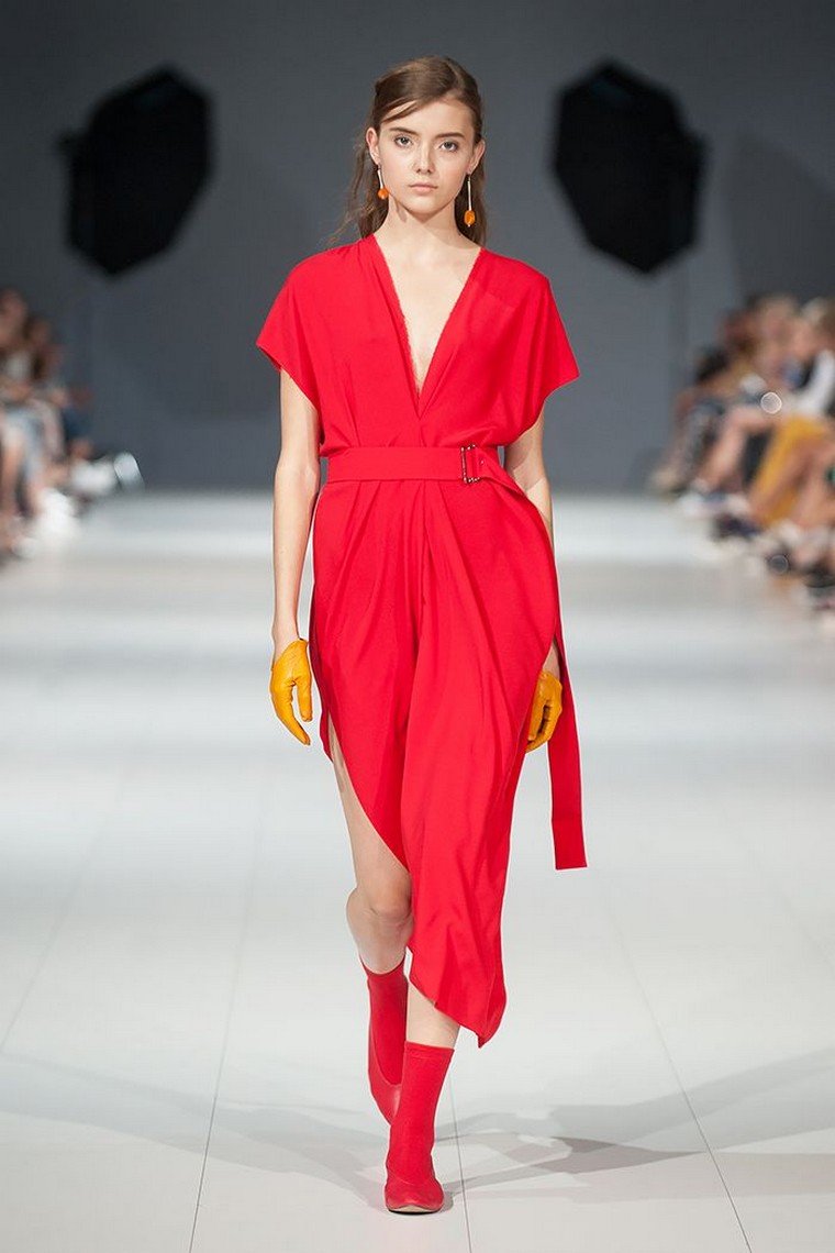 abito-rosso-ciliegia-tendenze-moda