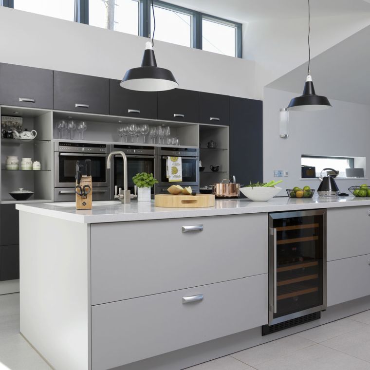 moderni balta virtuvės sala