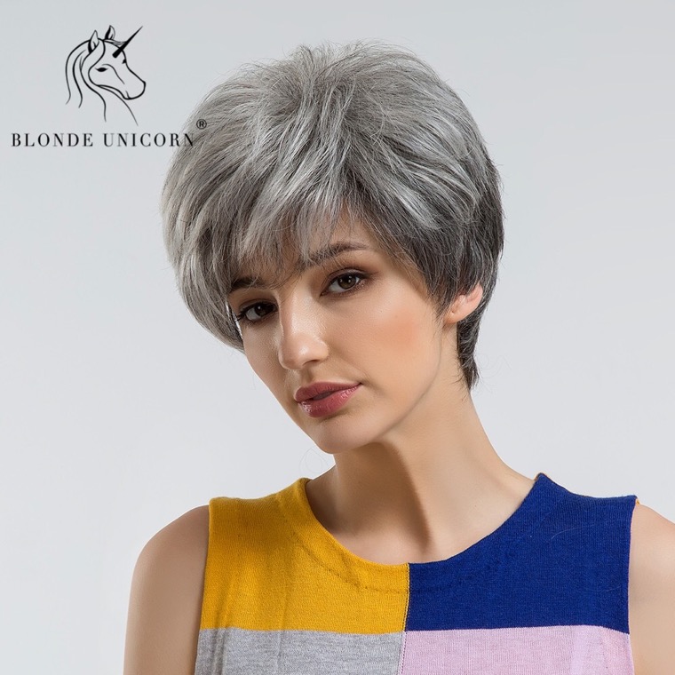 frizura rövid hajjal 50 éves vagy idősebb nők számára