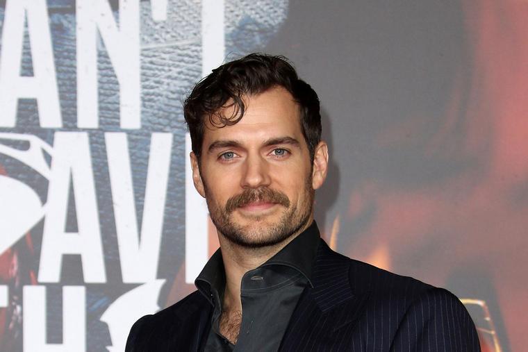 kietas Henry Cavill kirpimas