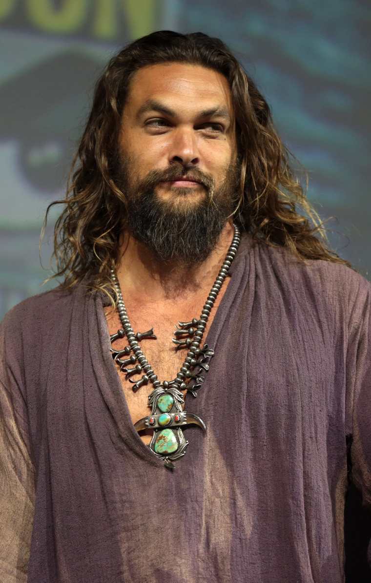 kietas Jasono Momoa kirpimas