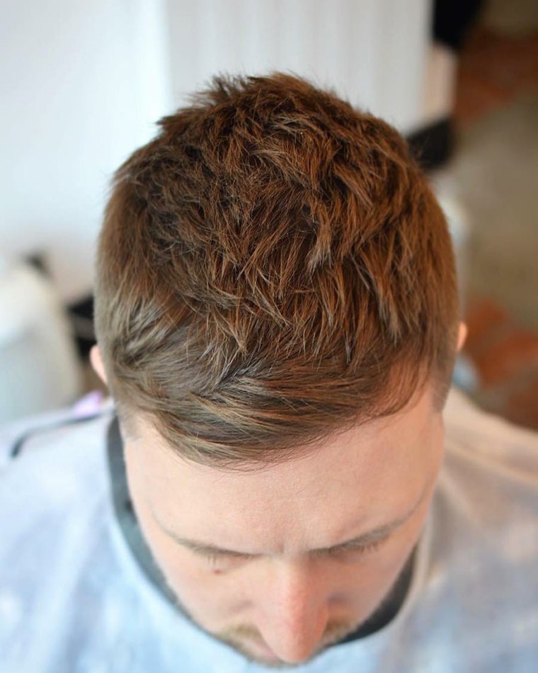 frizurák férfiaknak divatos rövid haj ötletek