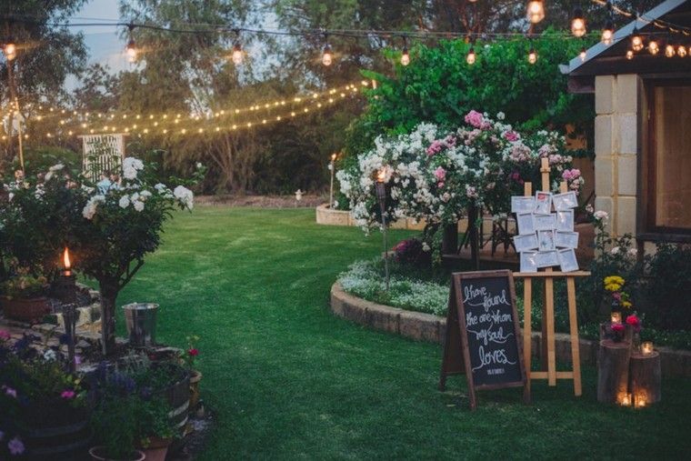 Idea di illuminazione del giardino del cortile esterno della ghirlanda di luce