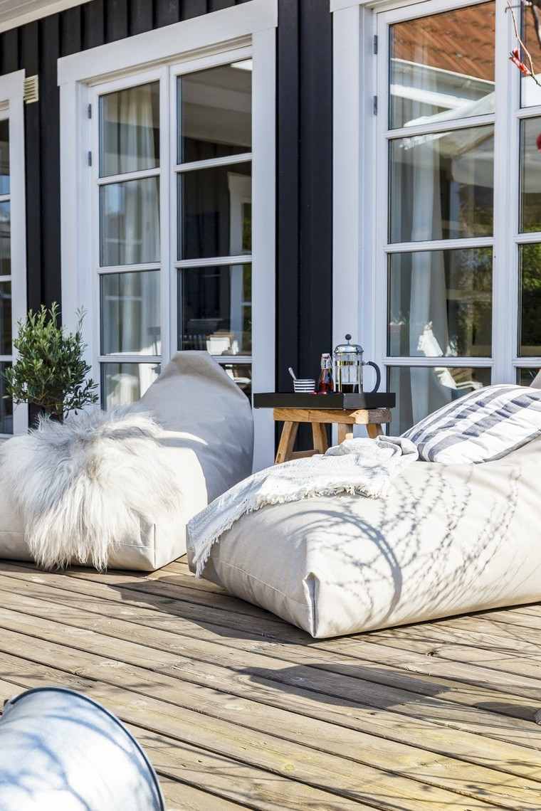 Arredare esterno pouf idea mobili da giardino pianta