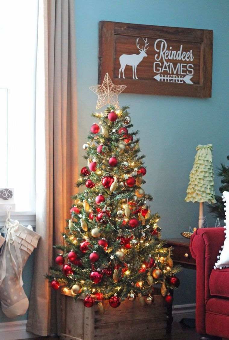 Idea di supporto in legno decorativo per la copertura dell'albero di Natale