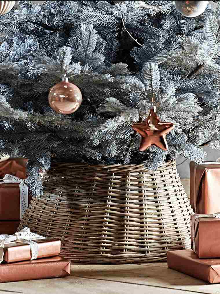 Treccia di cesto di copertura del supporto dell'albero di Natale