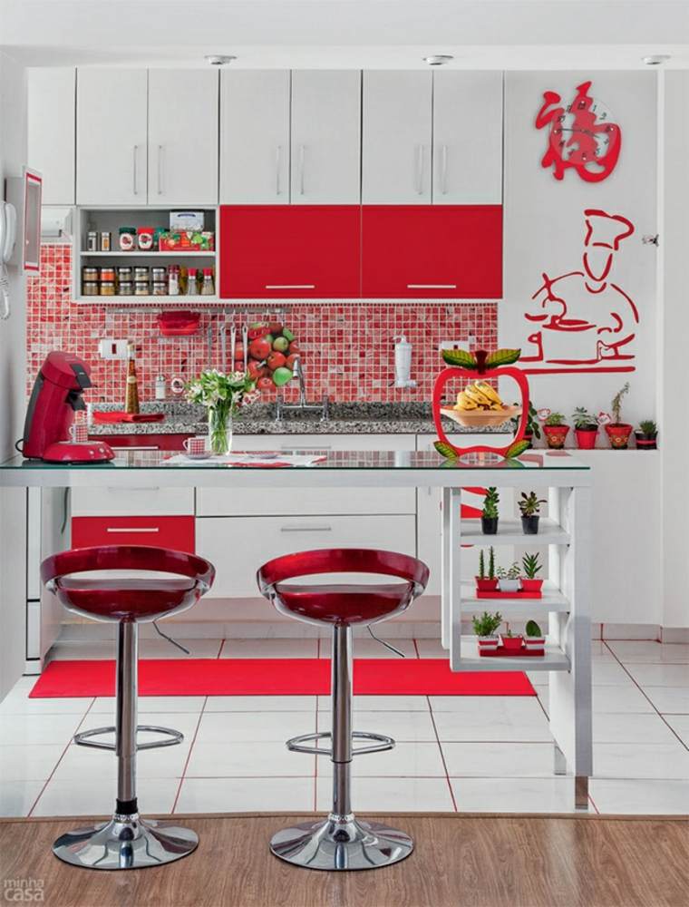 splashback-moderna-kuhinja-crveno-bijelo-dizajn interijera
