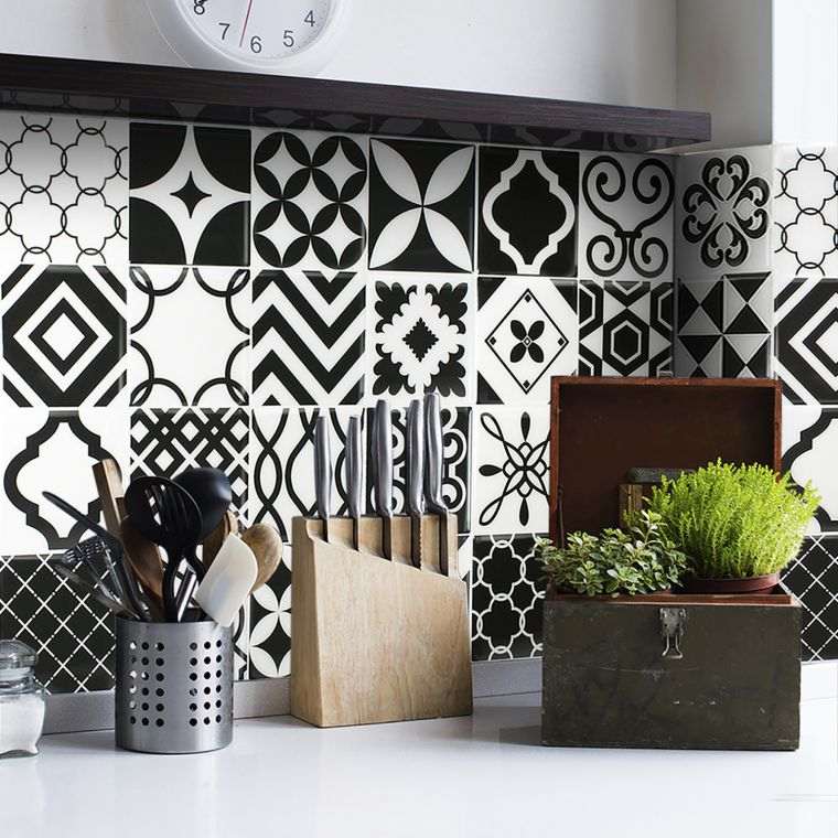 patchwork-szín-fekete-fehér modern konyha splashback