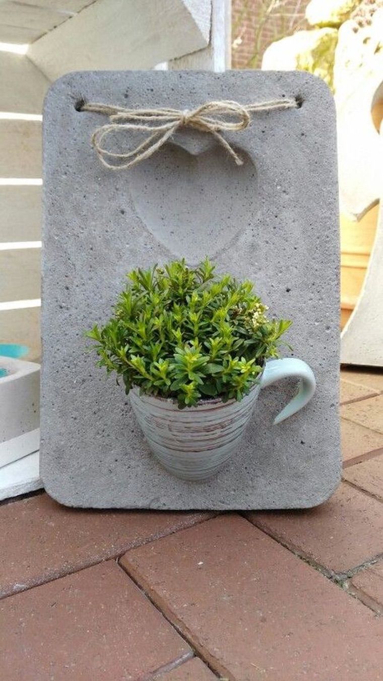 Idea per decorare il giardino fai da te in cemento