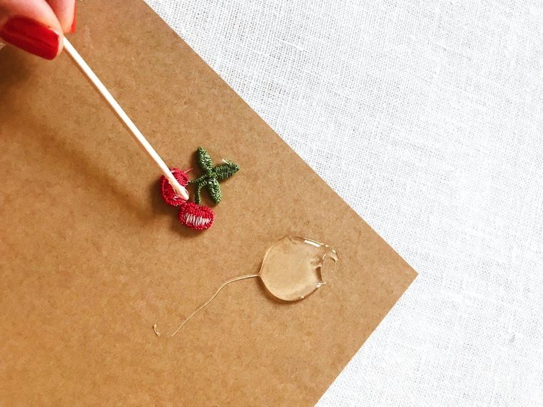 bag-eb-straw-cherries-with-glue