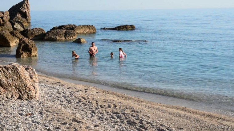 Mediterrán hajóút Drobni-Pijesak-Plaza-Montenegro