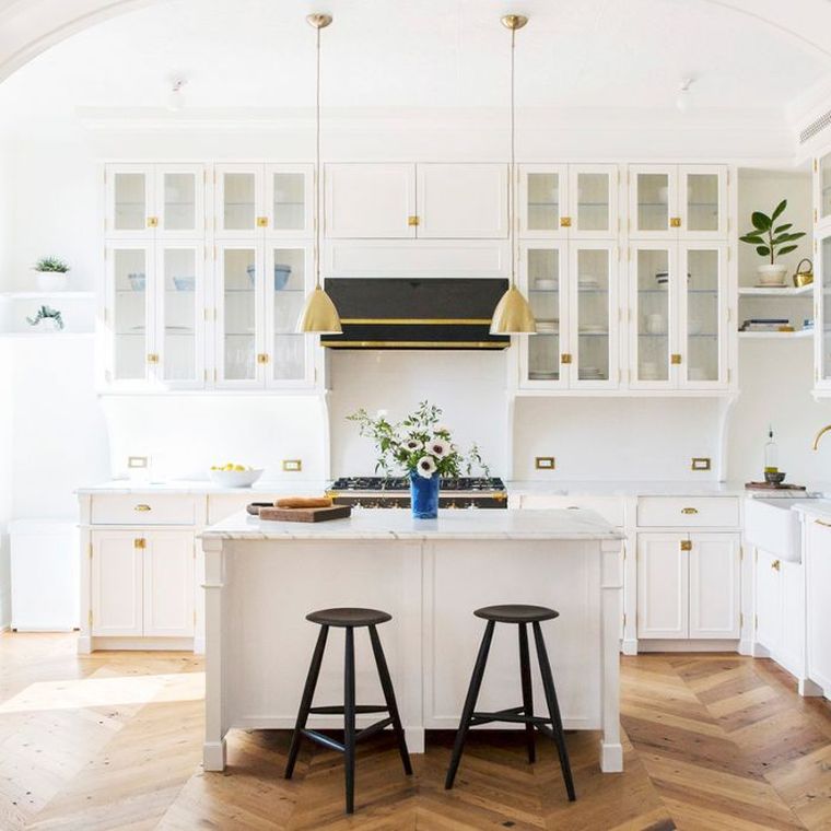 small-kitchen-with-central-island-white-wood-floor-furnishing-idea