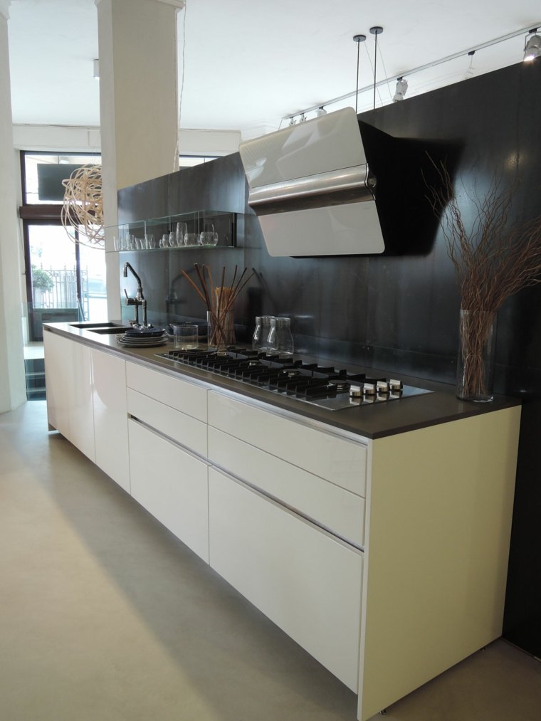 idee di design moderno cucina laccata bianca