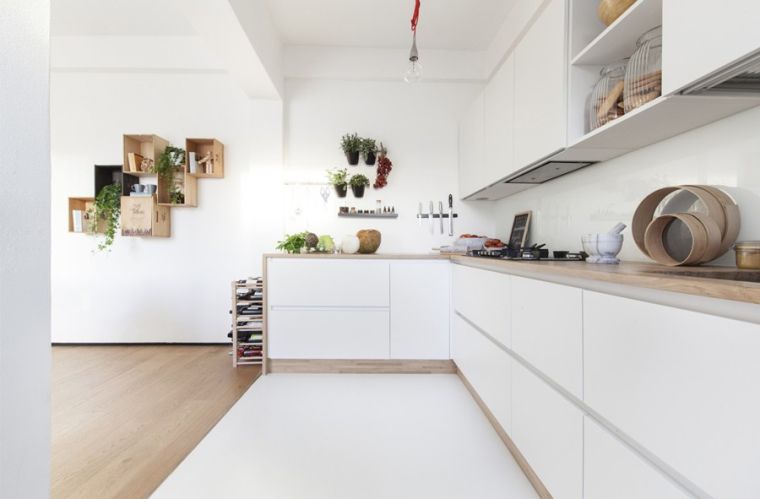 fehér konyha fából készült munkalap homlokzata-modern-kertbe akasztható