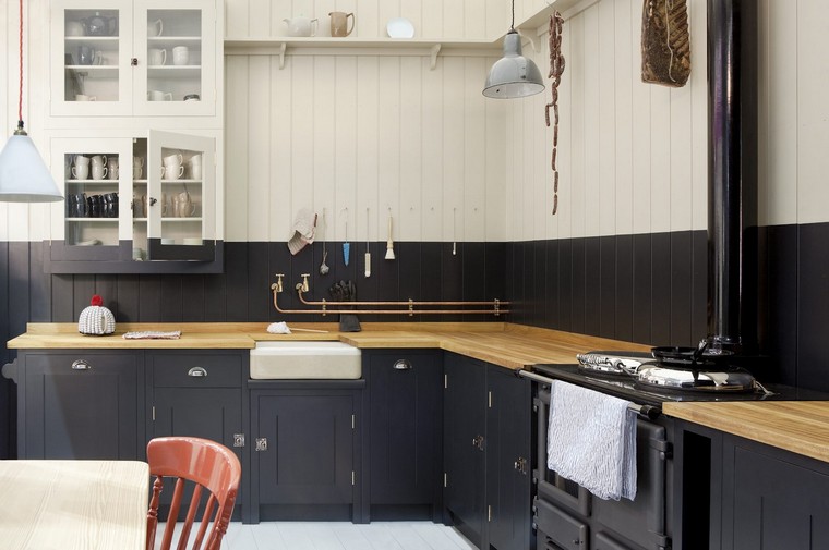 grigio bianco cucina in legno interni moderni idea lampada piano di lavoro