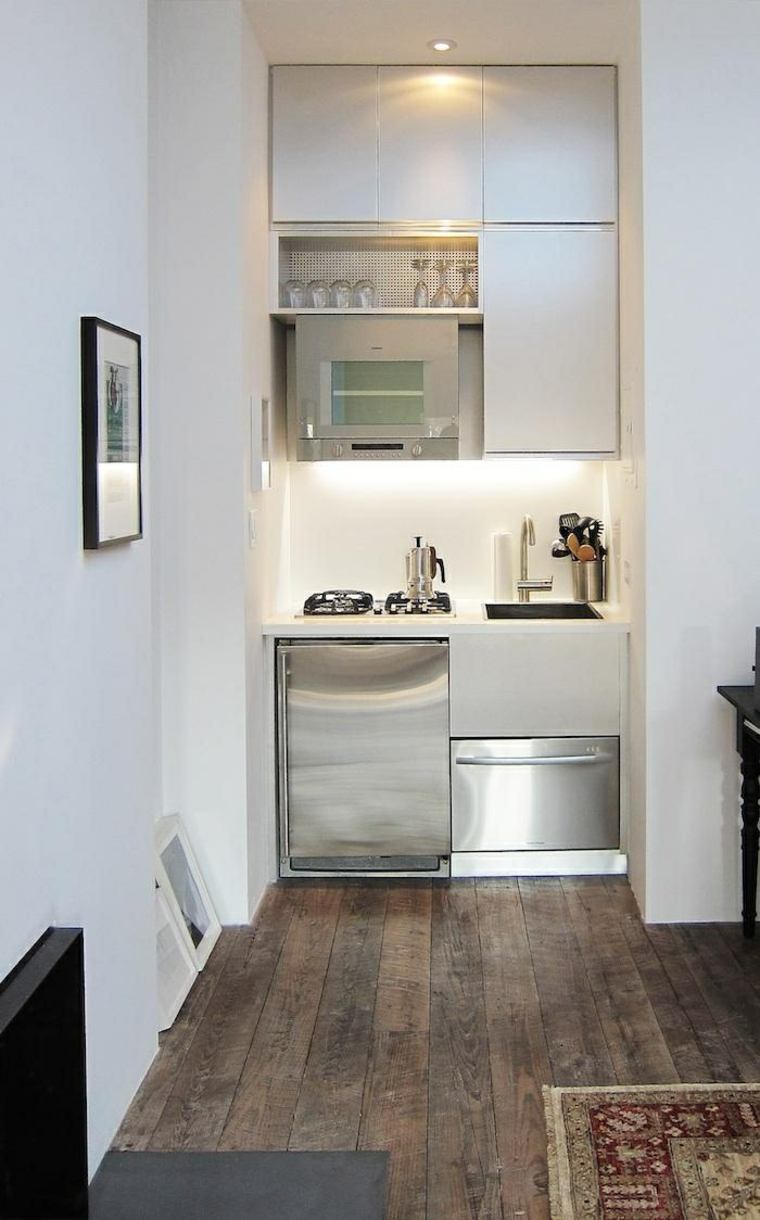 moderni maža balta virtuvė