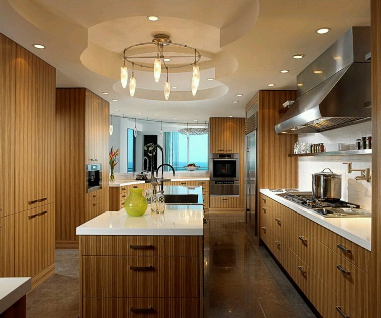 elegantiška medinė virtuvės apdaila