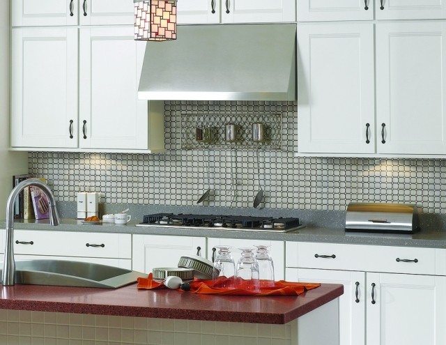 szürke-konyha-eredeti-ötlet-backsplash-szép-szekrények